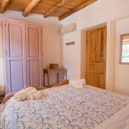 Agriturismo Hibiscus Farm stay *
